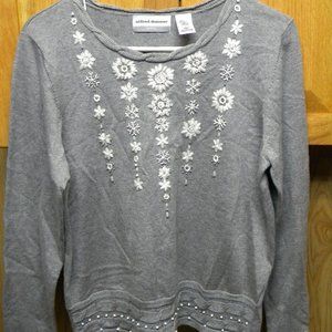 Alfred Dunner women’s gray crewneck sweater beaded flowers snowflakes / size MP